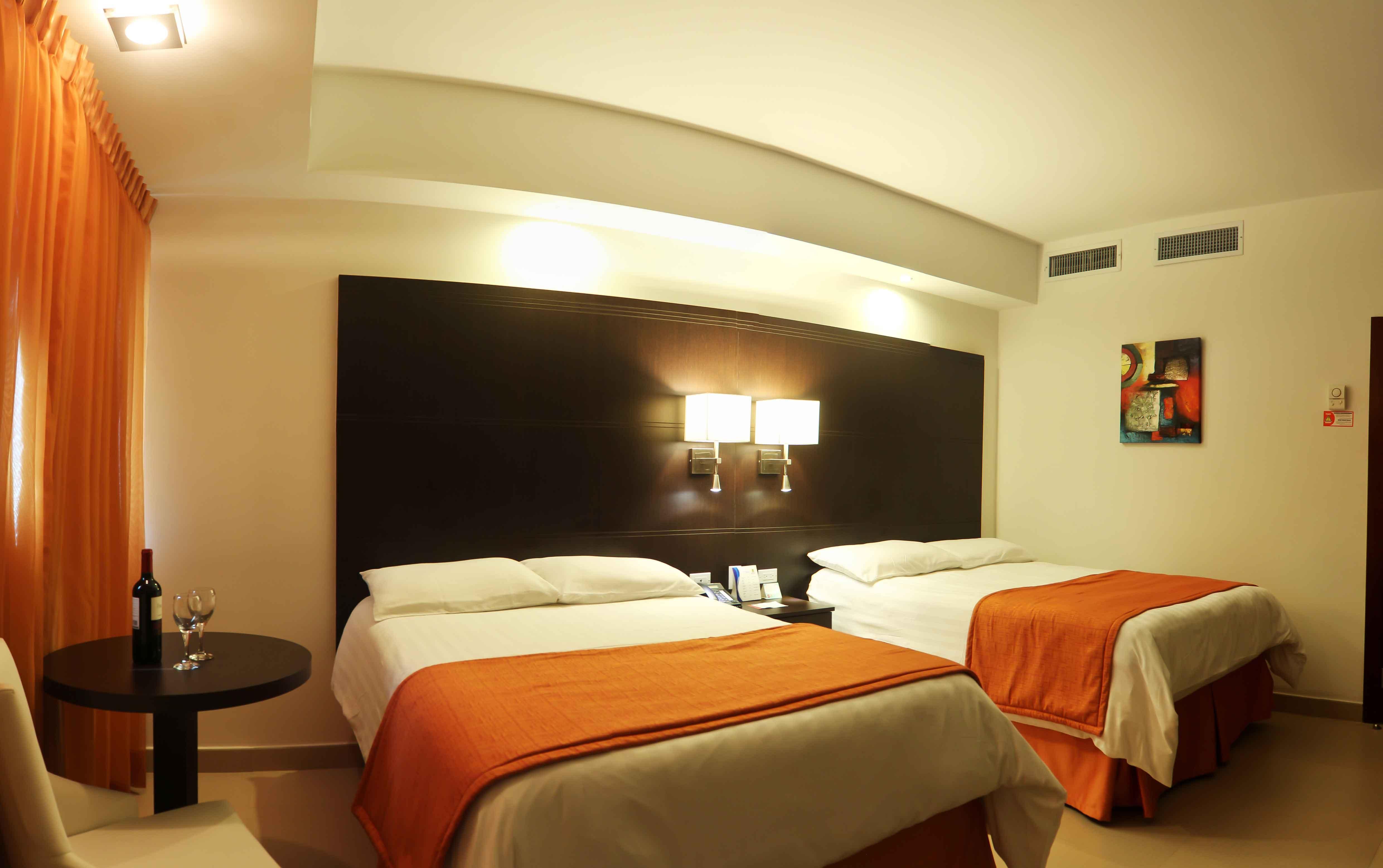 Hotel Faranda Express Soloy And Casino, A Member Of Radisson Individuals Panama City Exterior photo