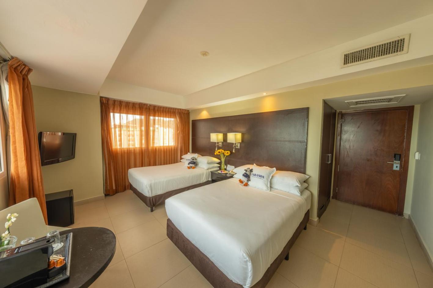 Hotel Faranda Express Soloy And Casino, A Member Of Radisson Individuals Panama City Exterior photo